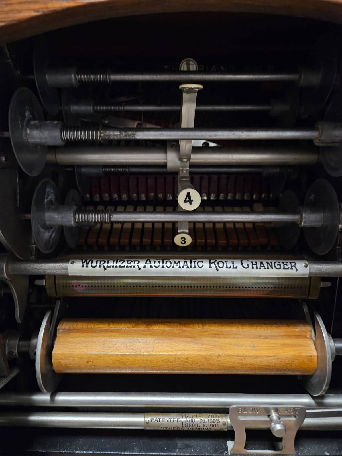 Wurlitzer AX Nickelodeon with 5 roll changer